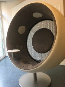 Mehr über den Artikel erfahren 23.03. – 06.05.2018 — Sonic Chair III / Münster